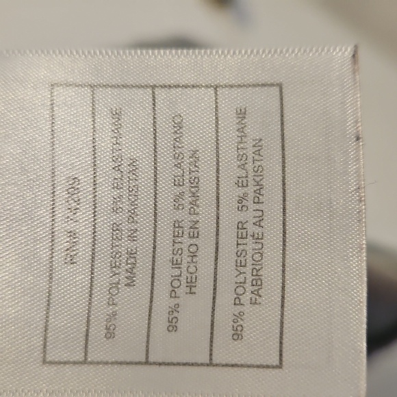 Reebok T Shirt Womens XL gray and pink logo Tank Sleeveless Ladies activewear - Picture 4 of 4